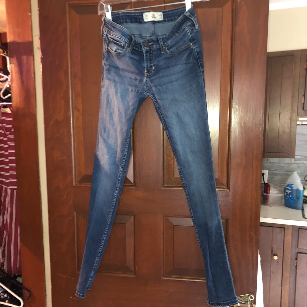 Hollister Super Skinny Jeans